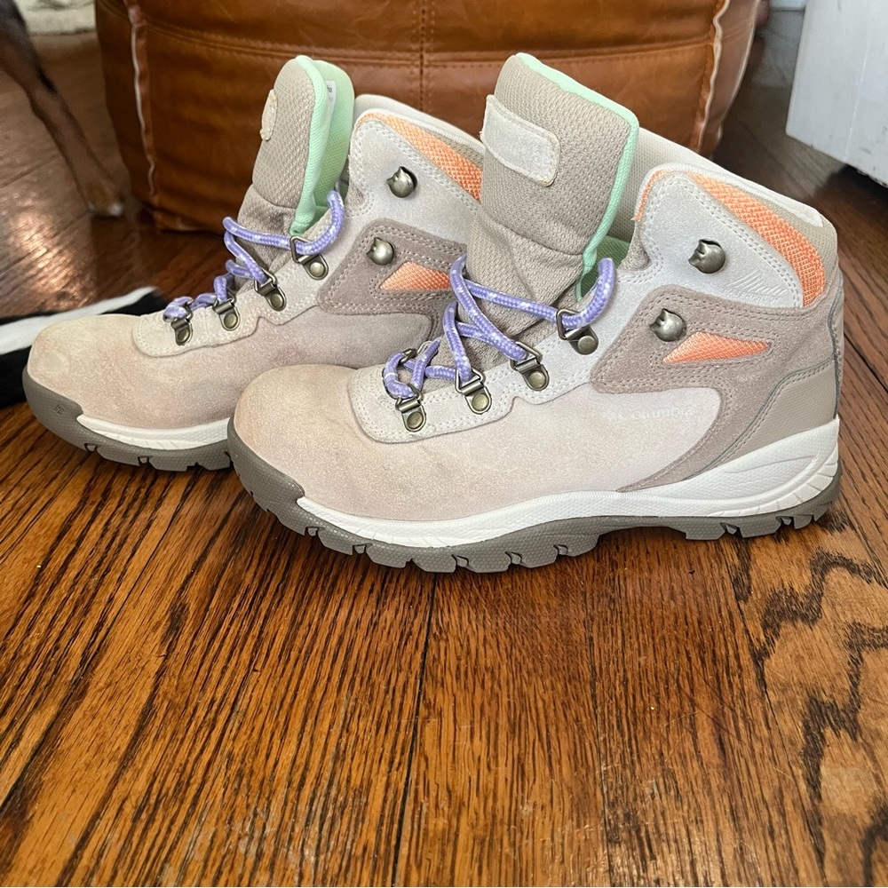 Columbia Women's Newton Ridge Plus Waterproof Amped Hiking Boot